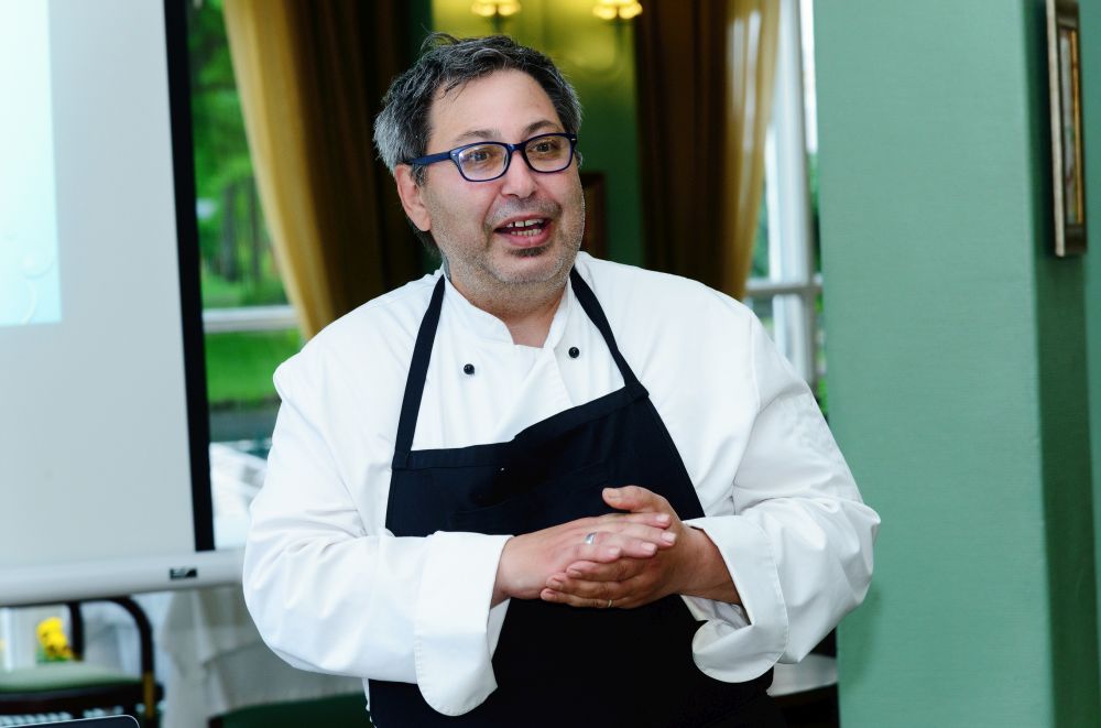 Sven Azojan Cafe Grand peakokk visit Parnu